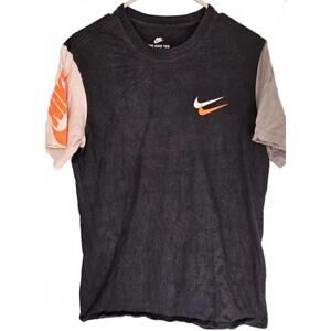 Nike Men's Black Short Sleeve T-Shirt with Logo White & Gray Sleeves Medium‎